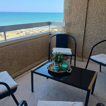Apollon Sea View Beachfront Ap 302 Larnaca Exterior photo